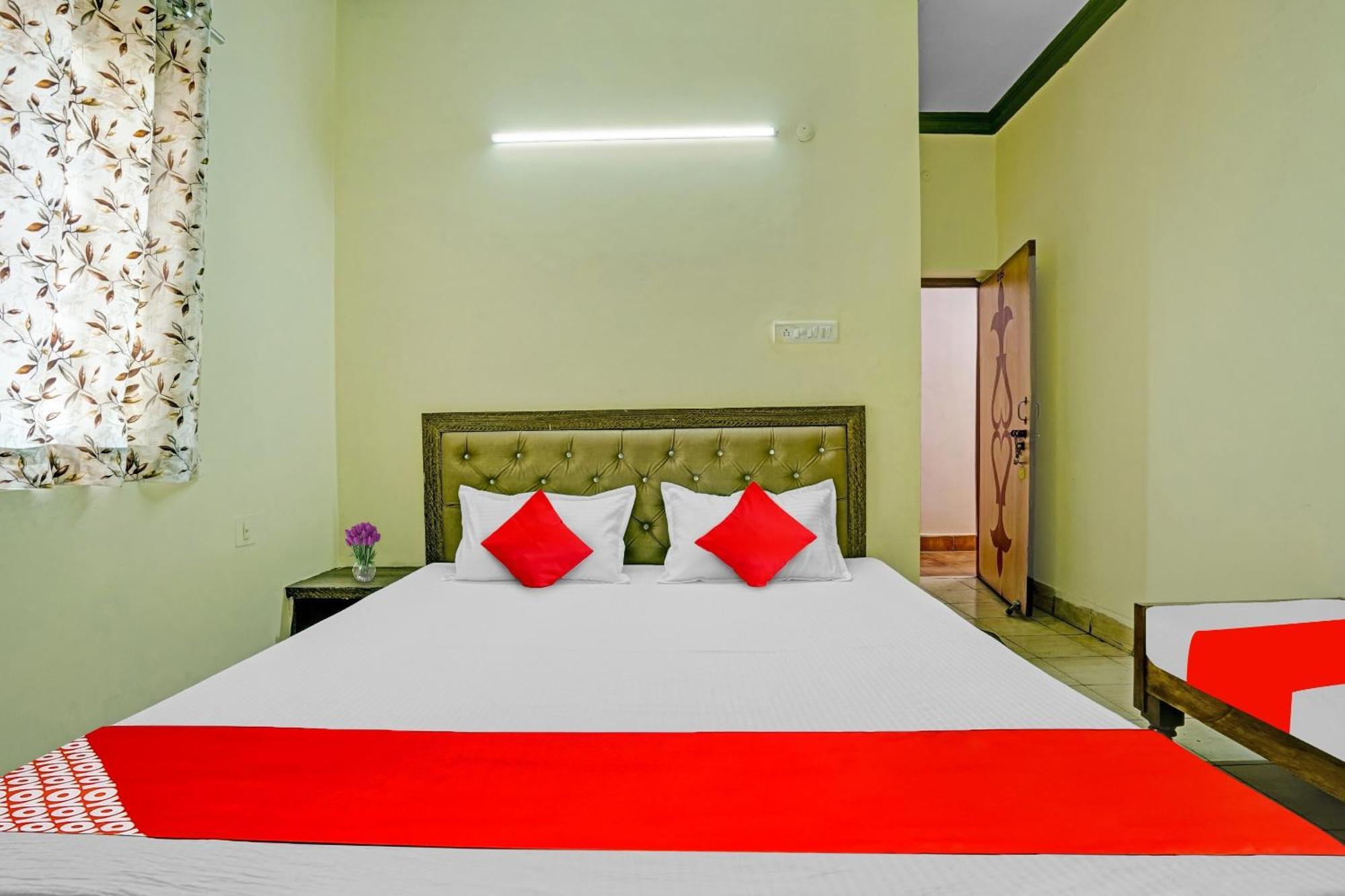 Hotel O B N Palace Rāipur Eksteriør billede